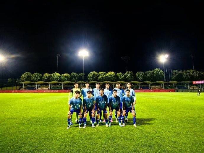 上(shàng)海U16男足全运会小组赛两战全胜，以小组头名挺进1-8名排位赛