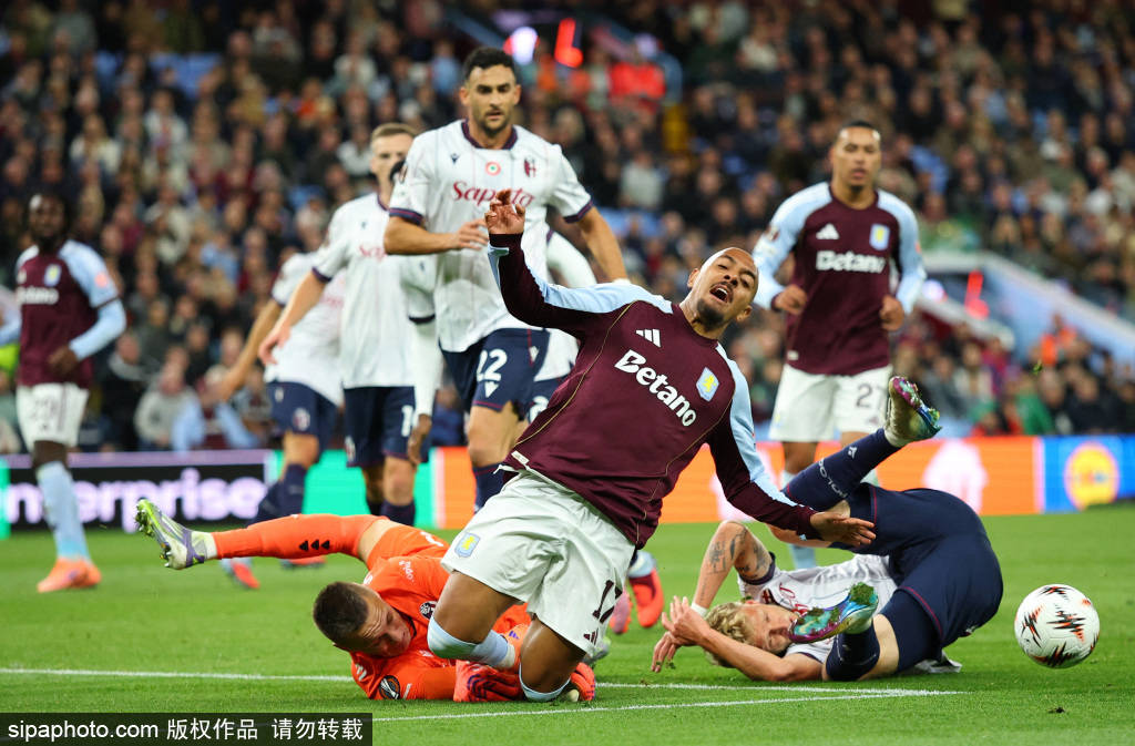 劳尔-希门尼斯的英超首秀：历史时刻与战术解读