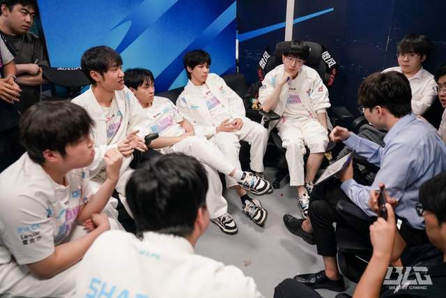 LPL登峰组激战正酣，iG迎战TES忍界大战再启，阿水直麪(miàn)昔日队友！