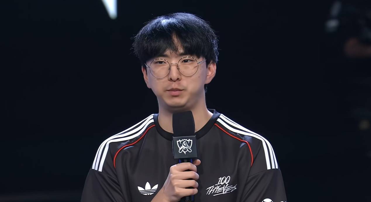 S15假赛风波爆发！韩国外援遭炮轰：故(gù)意输Faker，开始精忠报国了