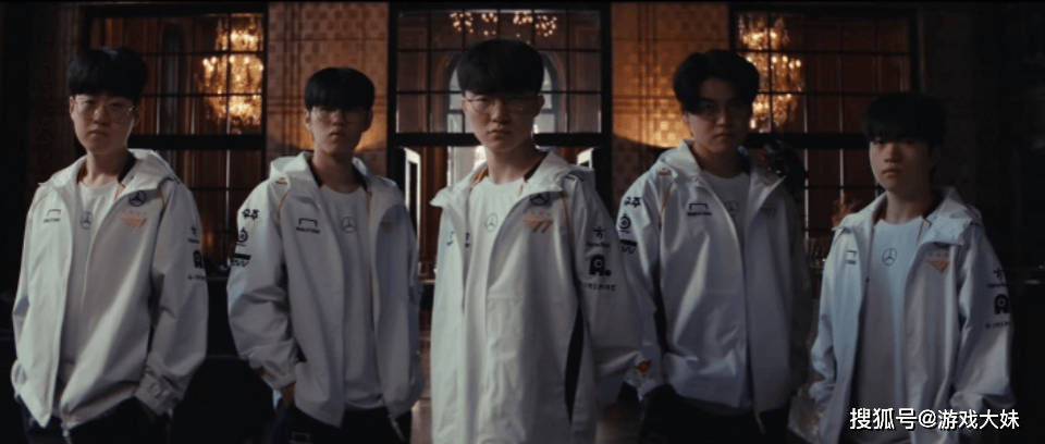 S14冠军皮肤开始宣传，zeus却被區(qū)别对待，登录页面被故意遮(zhē)挡