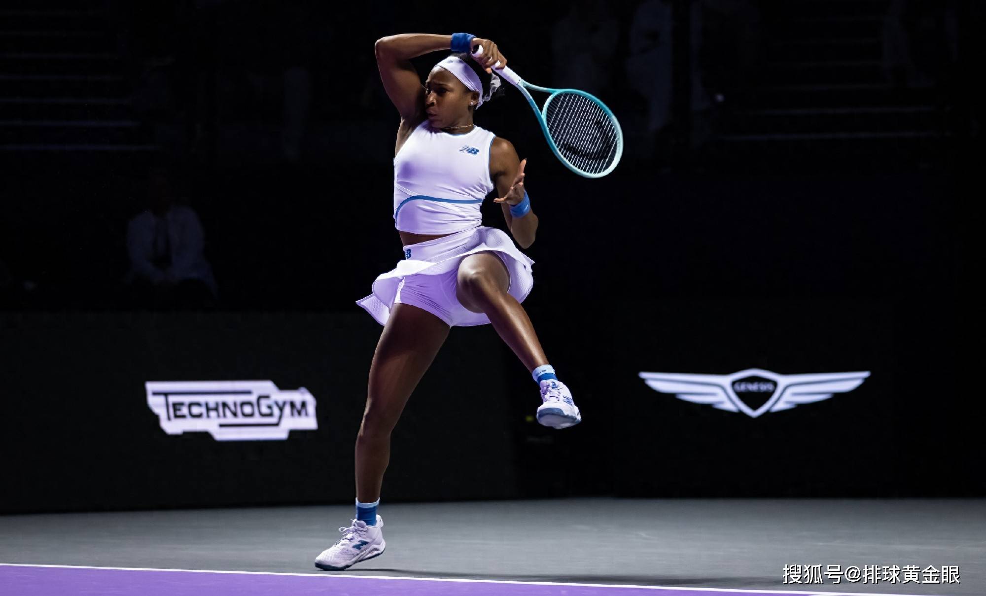 卫冕冠军高芙出局！萨巴伦卡珮(pèi)古拉携手出线，总决赛单打四强出炉