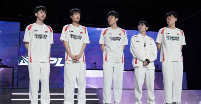 【一竞技1JingJi】LOL：FPX官宣退(tuì)出LPL賽(sài)事 369大概率休息(xī)AL全员续约