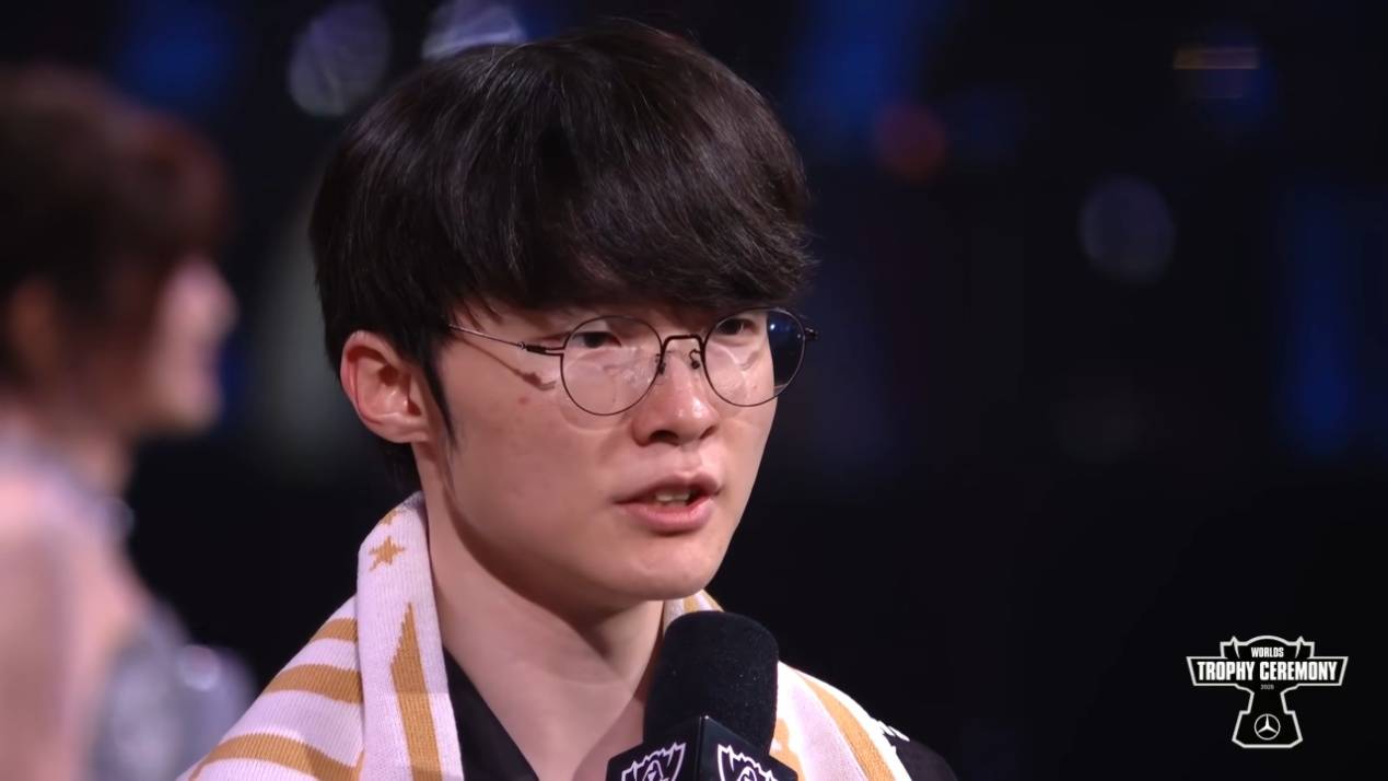 LOL迎来重大爆料！拳头官方透露，LCK明年的比赛，教练或参与指(zhǐ)挥