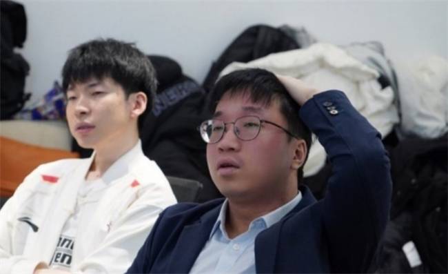 【一竞技1JingJi】LOL:LPL首支至臻全华班诞生 AL新(xīn)教练打脸Tabe