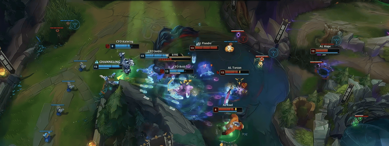 LOL总决赛激(jī)战正酣,这款游戏开启策略竞技新旅程