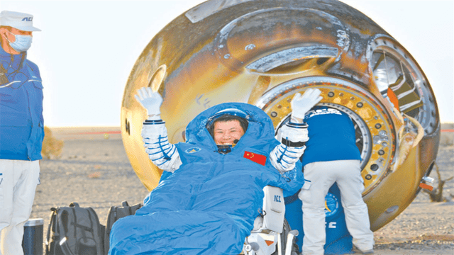 全球紧盯神舟!11天操作秀让美哑聲(shēng),中国硬核实力彻底藏不住